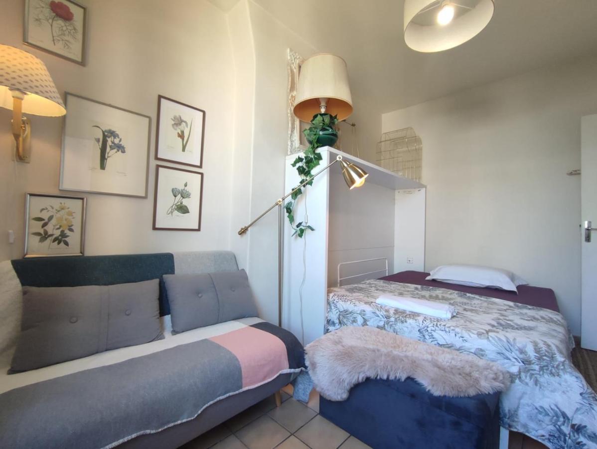 Paris Authentic House Small, Bright And Calm Studio Номер фото