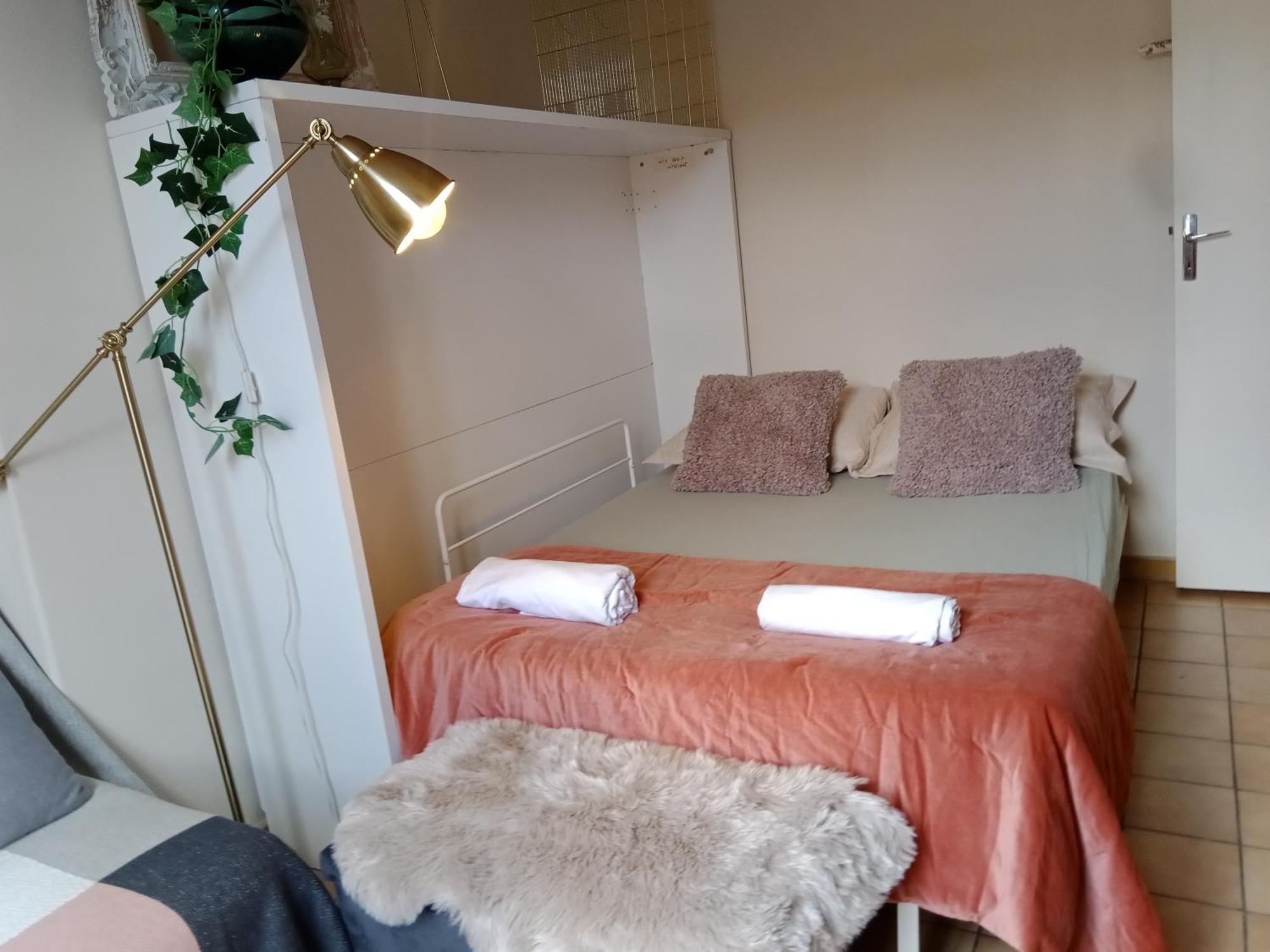 Paris Authentic House Small, Bright And Calm Studio Номер фото